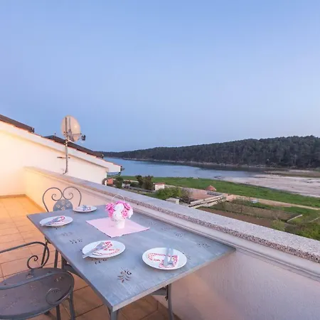 Peric Apartment *